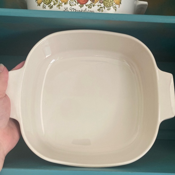 Vintage Corning Ware; 2 Quarts Square Baking Dish, No Lid - Picture 6 of 10